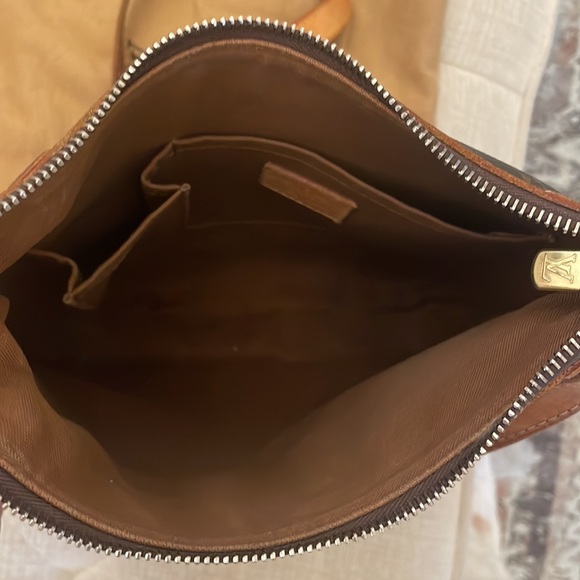 100% Authentic Louis Vuitton Odeon PM Brown Monogram Crossbody - Picture 9 of 9